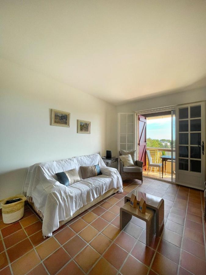 Superb Apartment With Balcony Near The Beach Saint-Raphaël Exteriör bild