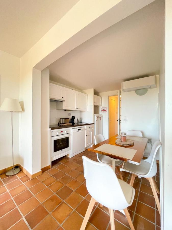 Superb Apartment With Balcony Near The Beach Saint-Raphaël Exteriör bild
