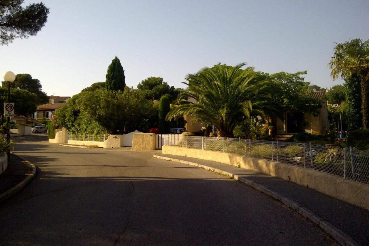 Superb Apartment With Balcony Near The Beach Saint-Raphaël Exteriör bild
